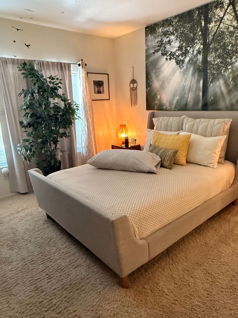 Well-maintained 2-bedroom, 2-bath condo in gated Summerlin community – photo 3