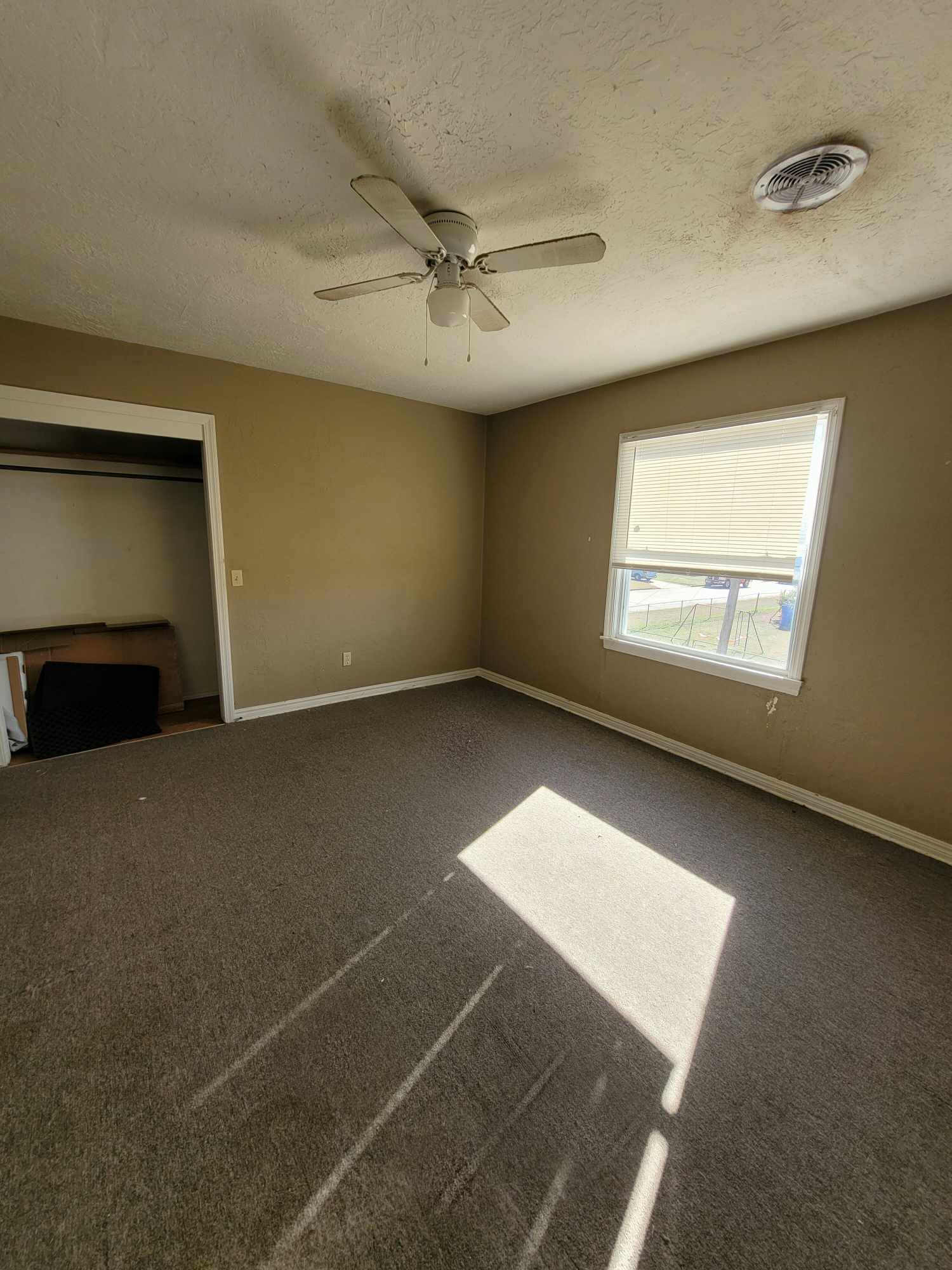 1005 N. B St – photo 5