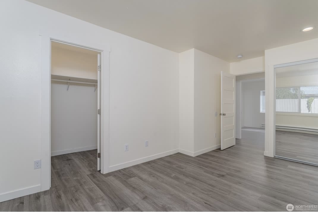 303 W Highland Ave – photo 4