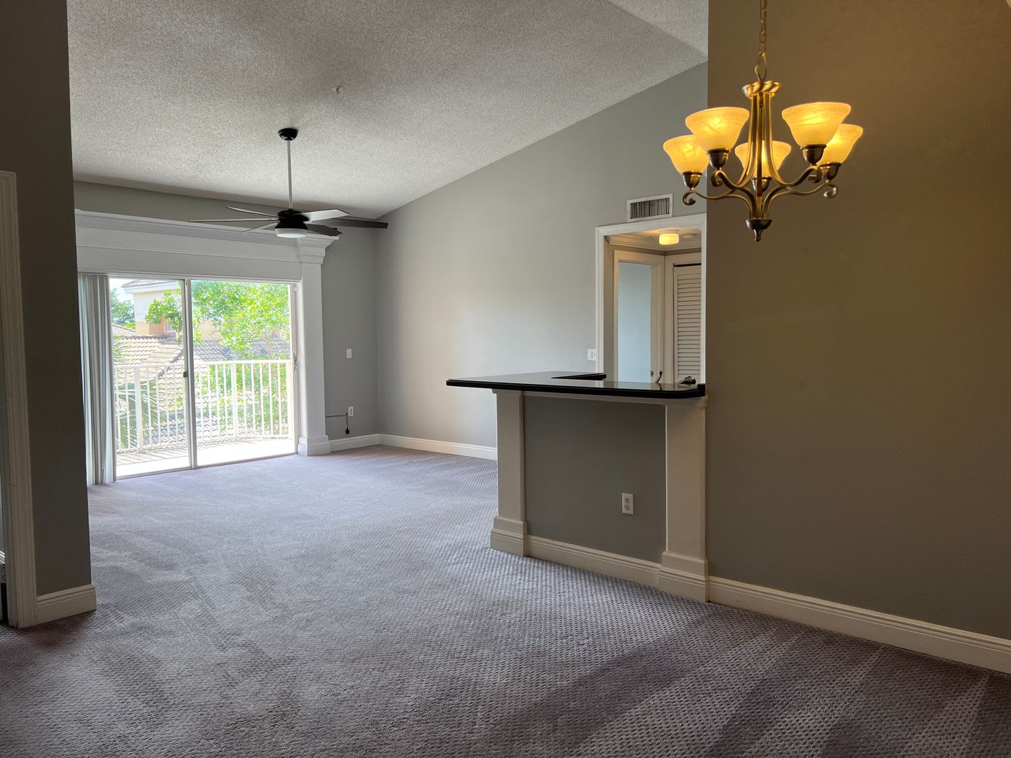 Georgeous College Town 2 2 Split Floorplan – photo 3
