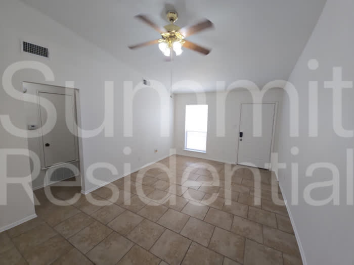 1104 Columbia Avenue – photo 4