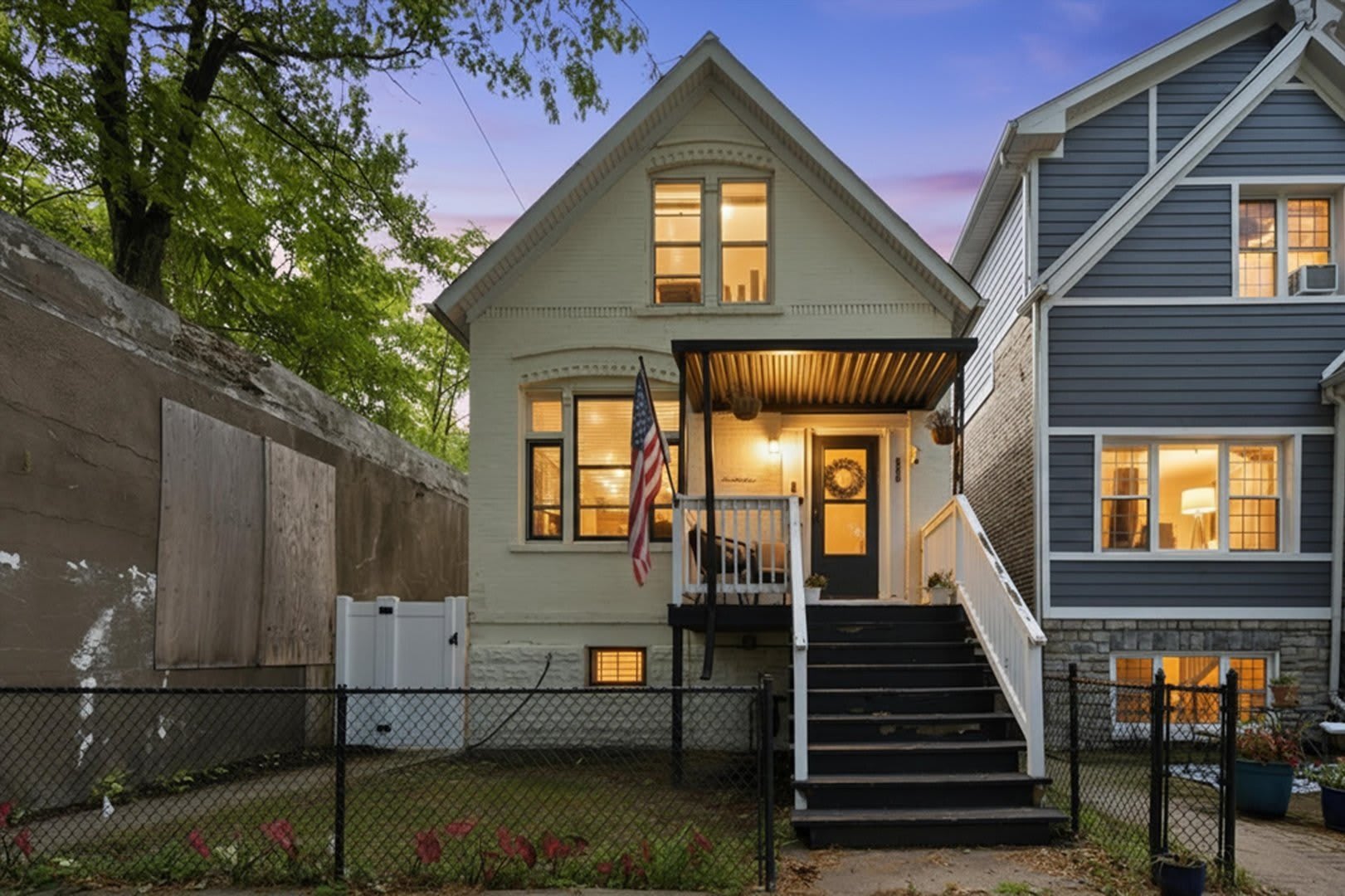 437 W 44th Place – photo 2