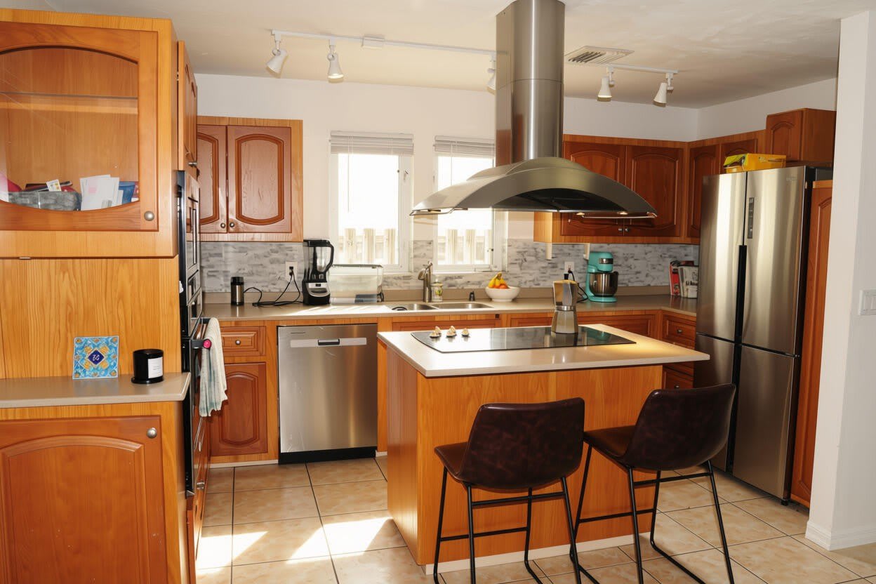 114 NE 16TH Terrace – photo 3