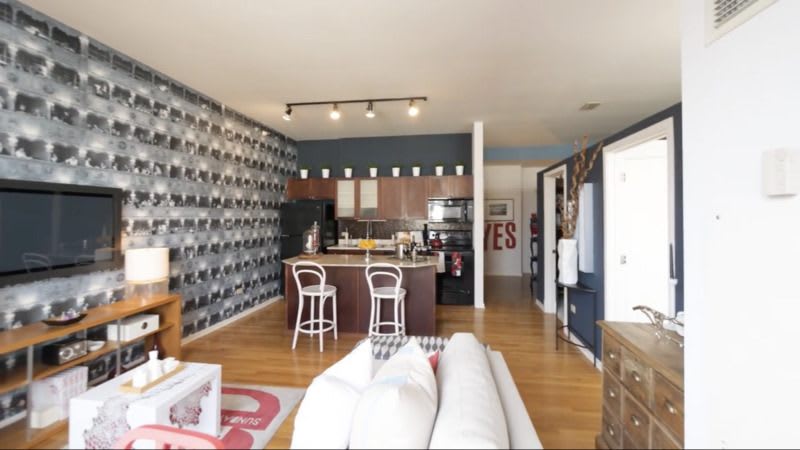 306 S Plymouth Ct. – photo 2