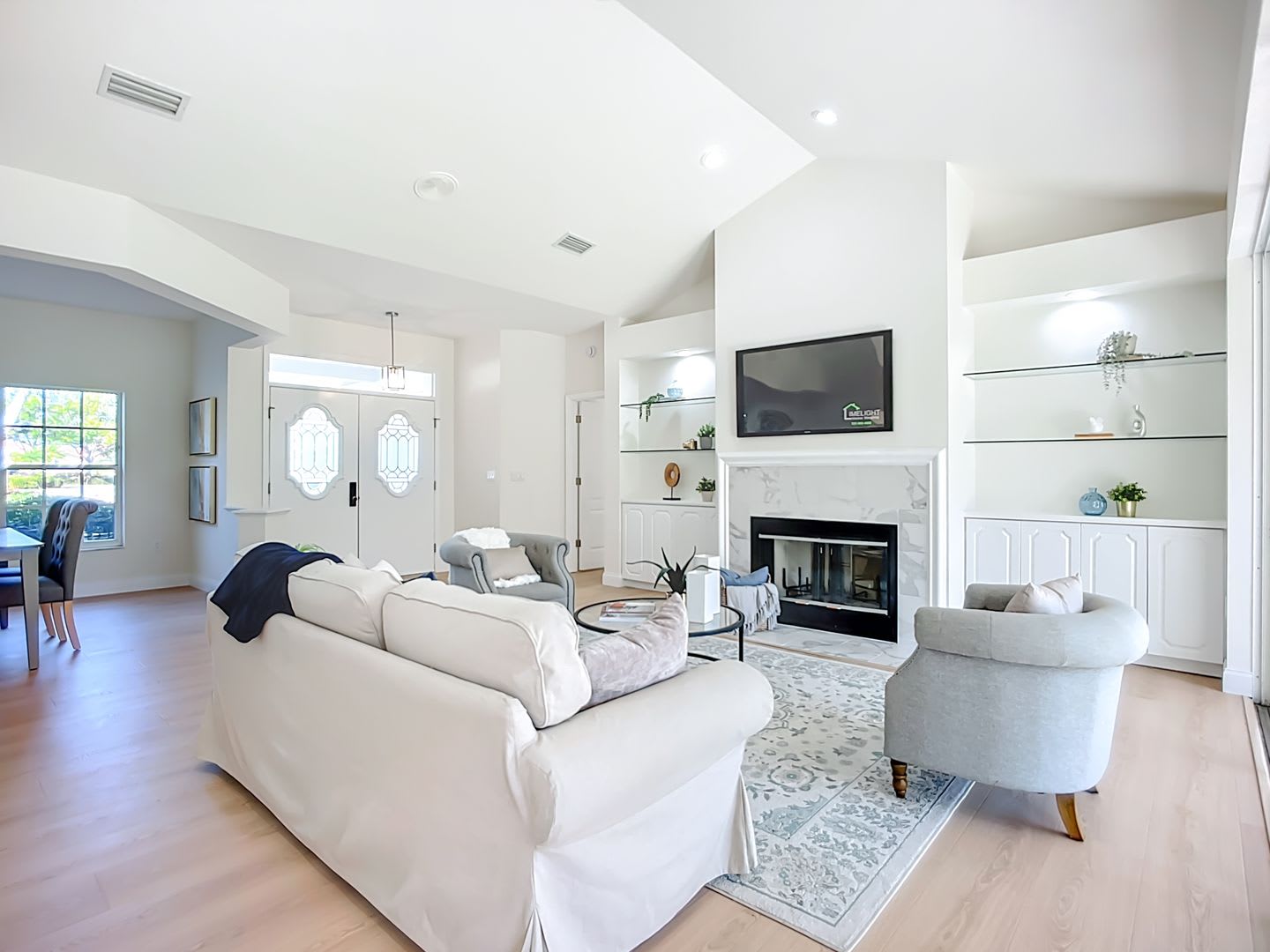 Absolute stunner and an exceptional value. – photo 3