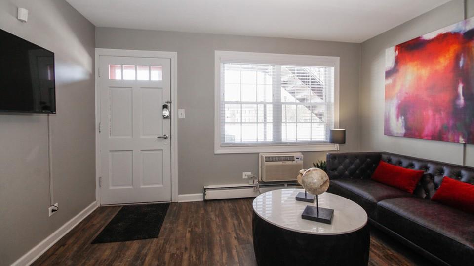 The Hinsdale Apartment Homes – photo 5