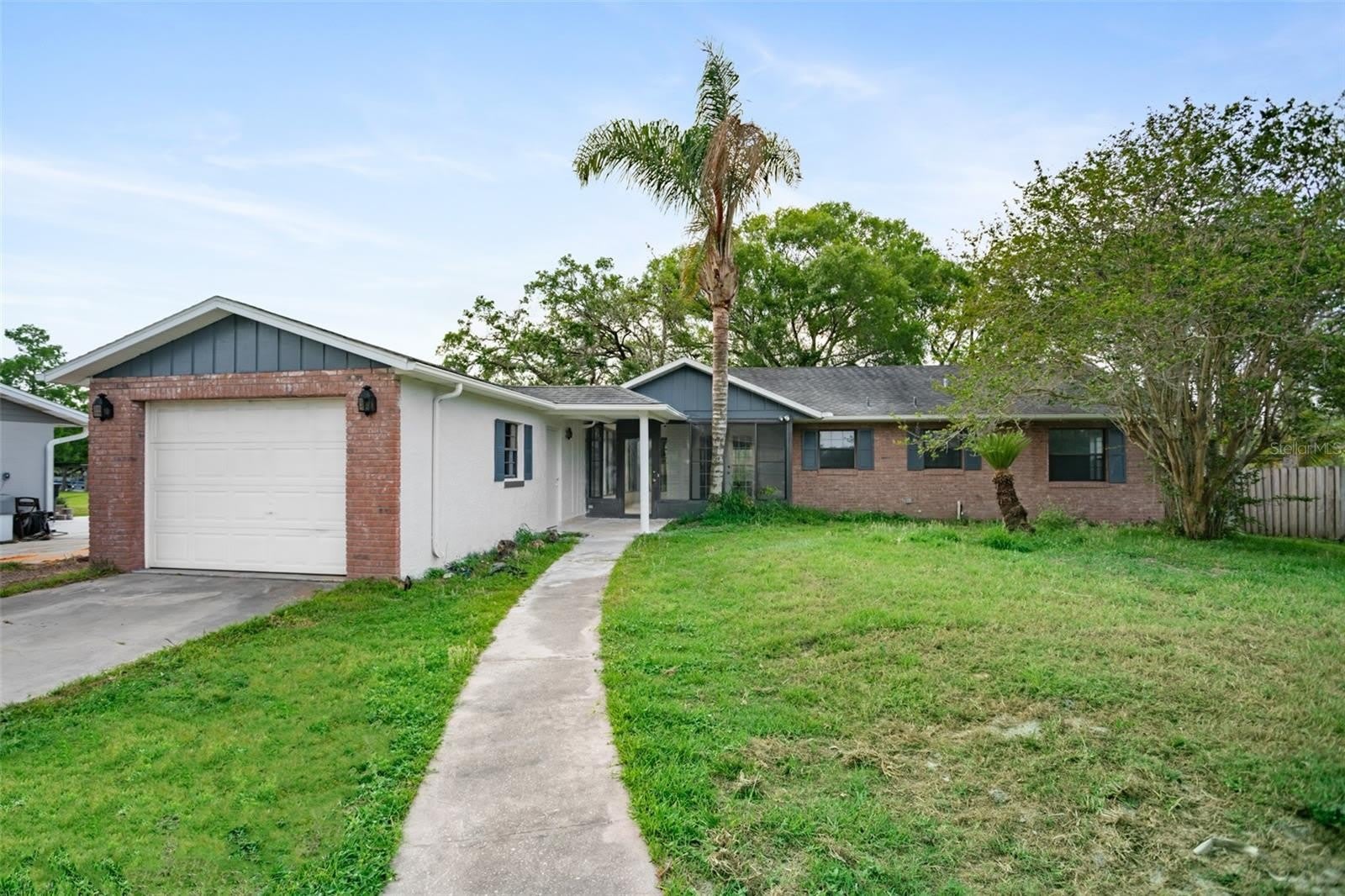 28046 LOIS Drive – photo 1