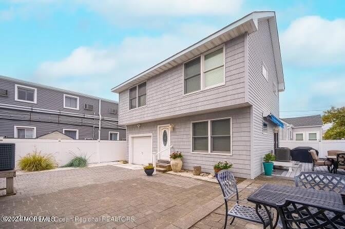 2302 Grand Central Avenue – photo 2