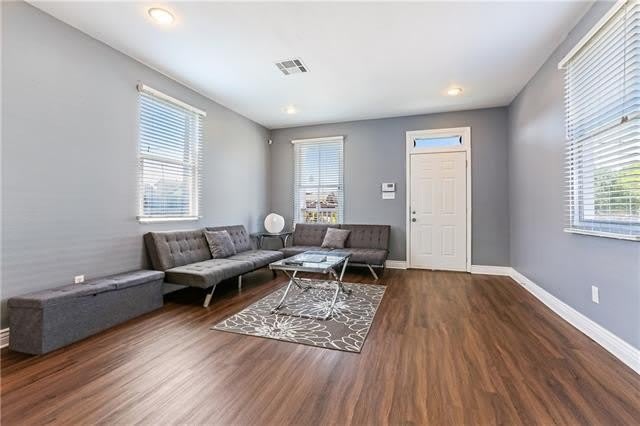1512 N ROBERTSON Street – photo 4