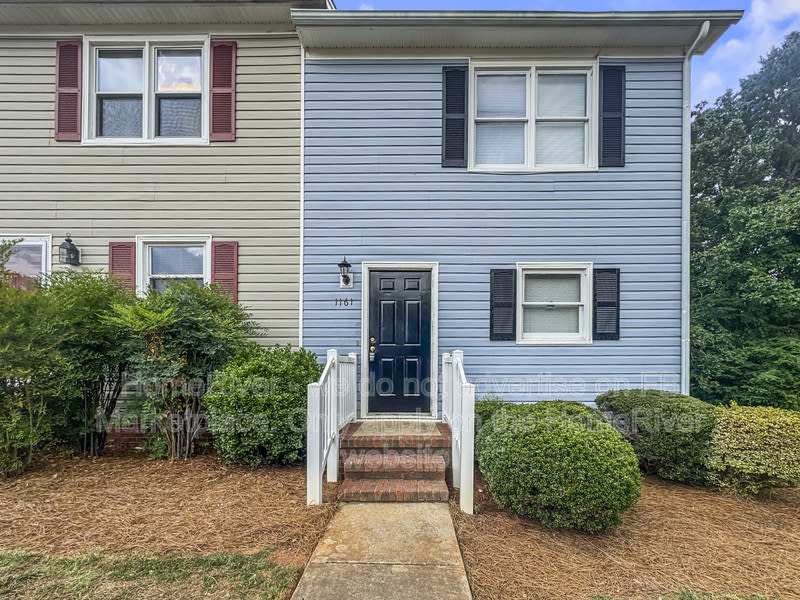 1161 Glendale Dr – photo 1