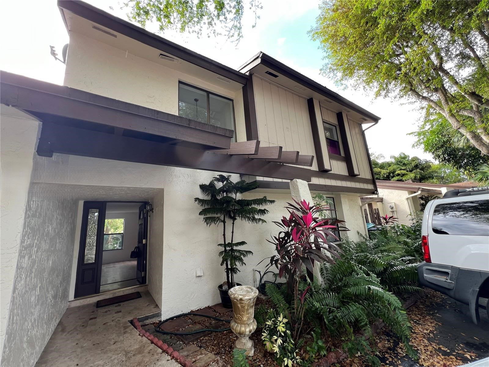 6834 Southwest 128th Place – photo 1