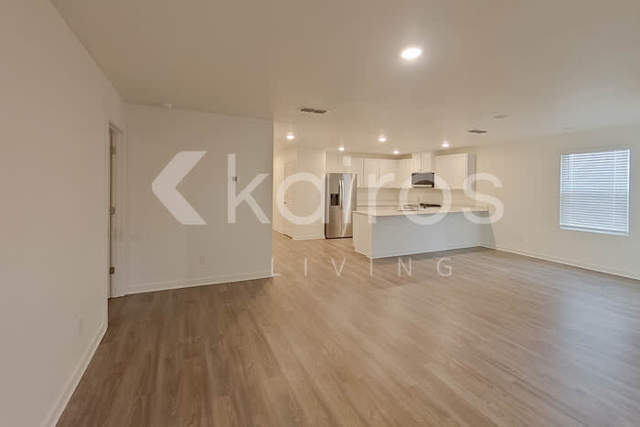 148 George Oxford Drive – photo 4