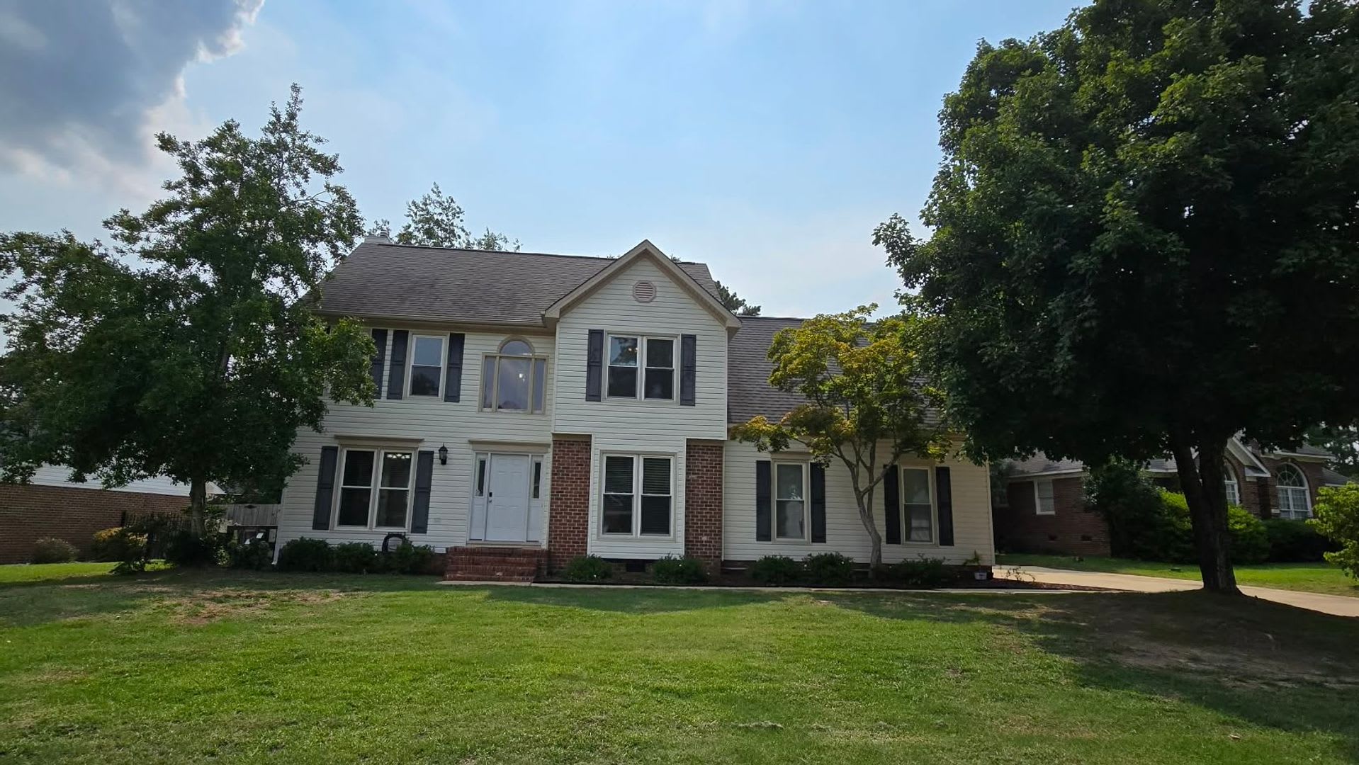 Welcome Home To This Beautiful Rental Located Just Off Country Club Drive On The Highly Sought After North Side Of Town – photo 2