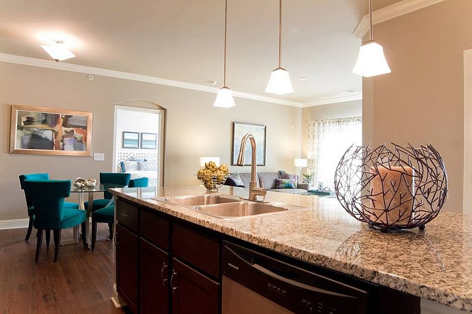 82 Flats – photo 3