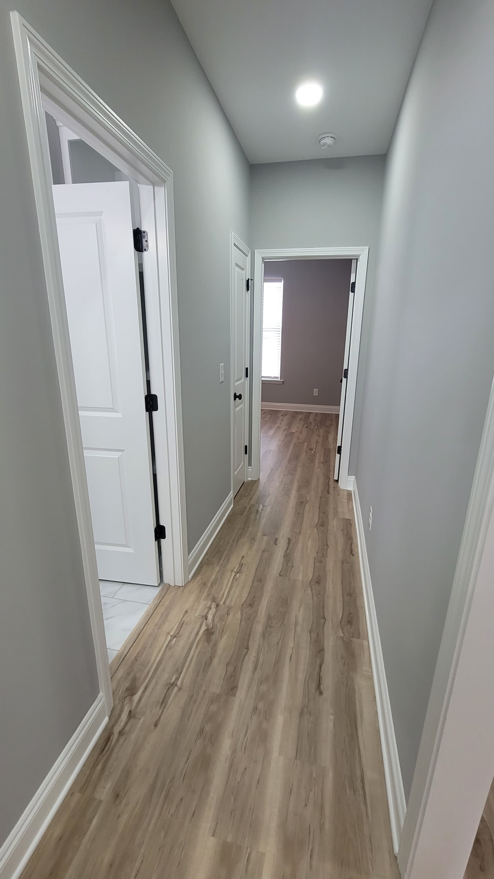 1031 Wessex Drive – photo 4