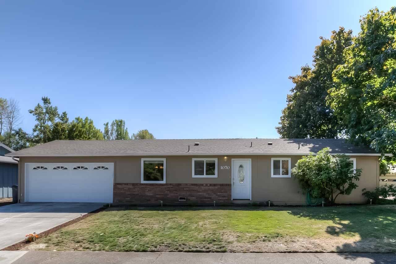 3 Bedroom 1 Bath Single Story Home – photo 2