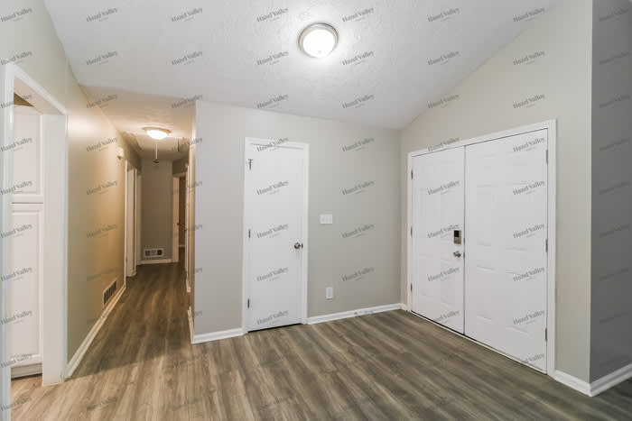 1077 Ponderosa Park Drive – photo 4