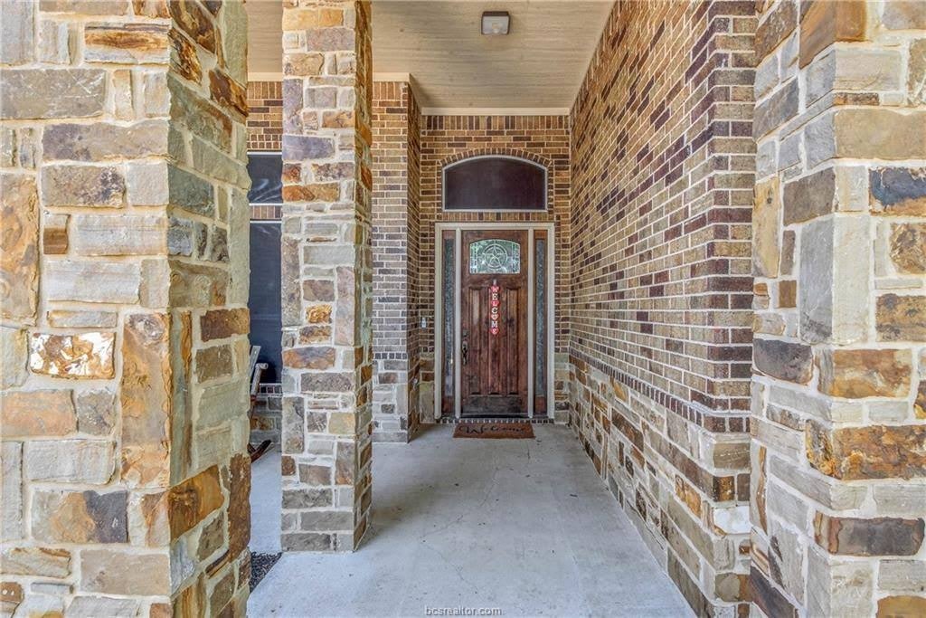 15701 Timber Creek Lane – photo 3