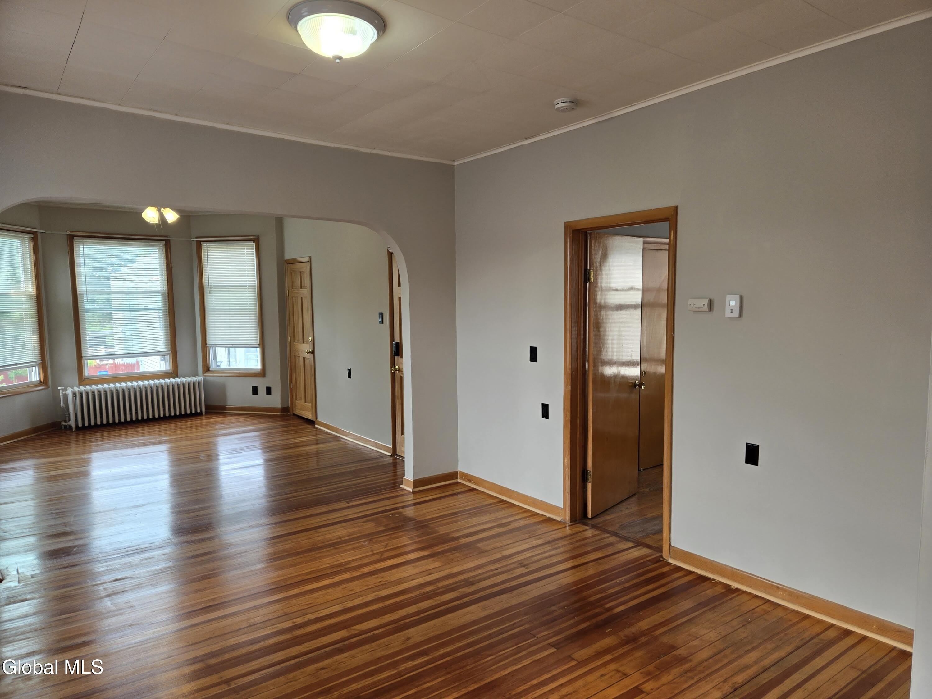 810 6 th Avenue – photo 2