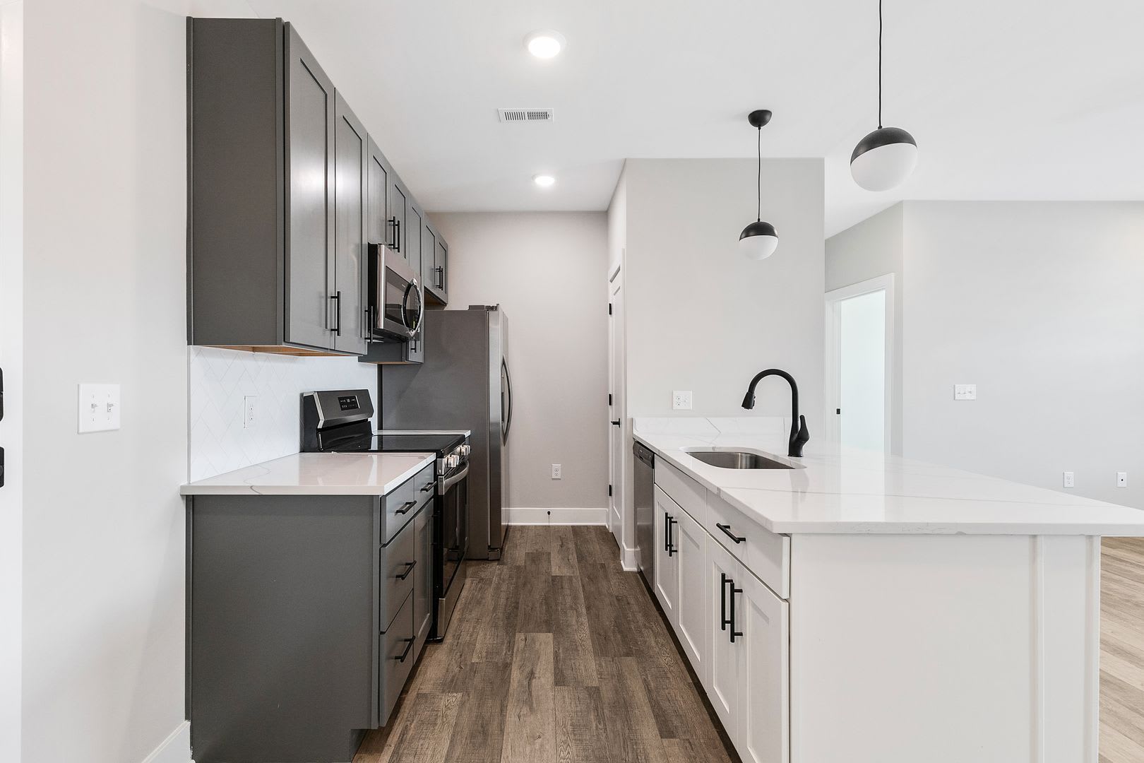 4701 Forest Hill Avenue – photo 4