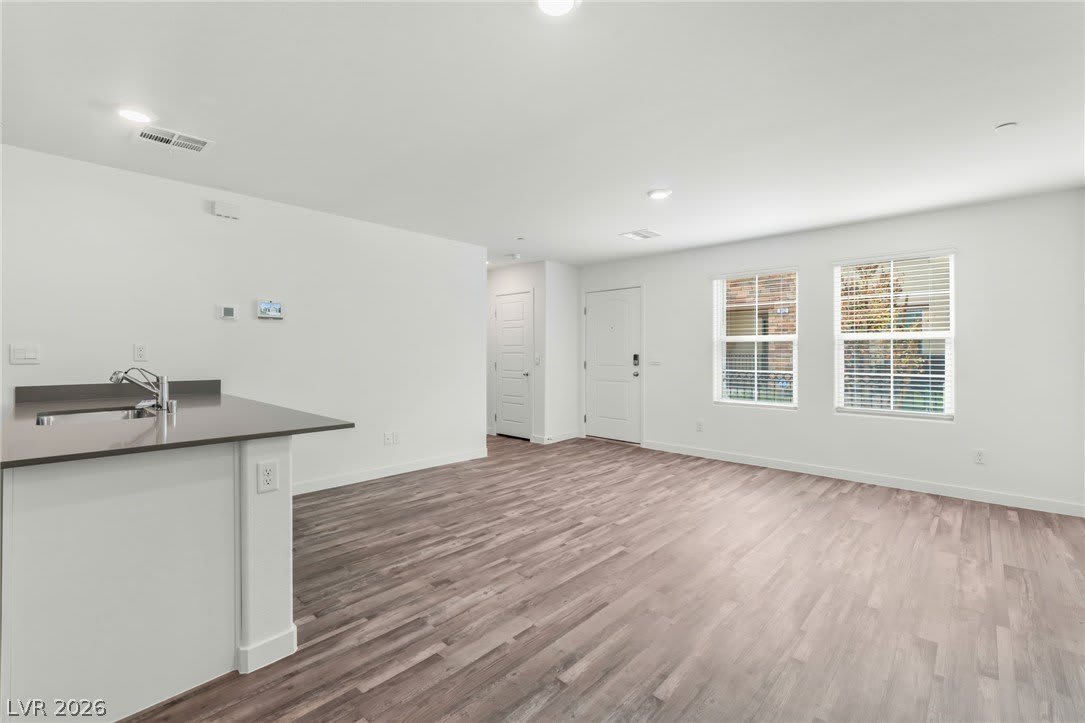 913 Rosy Starling Street – photo 5