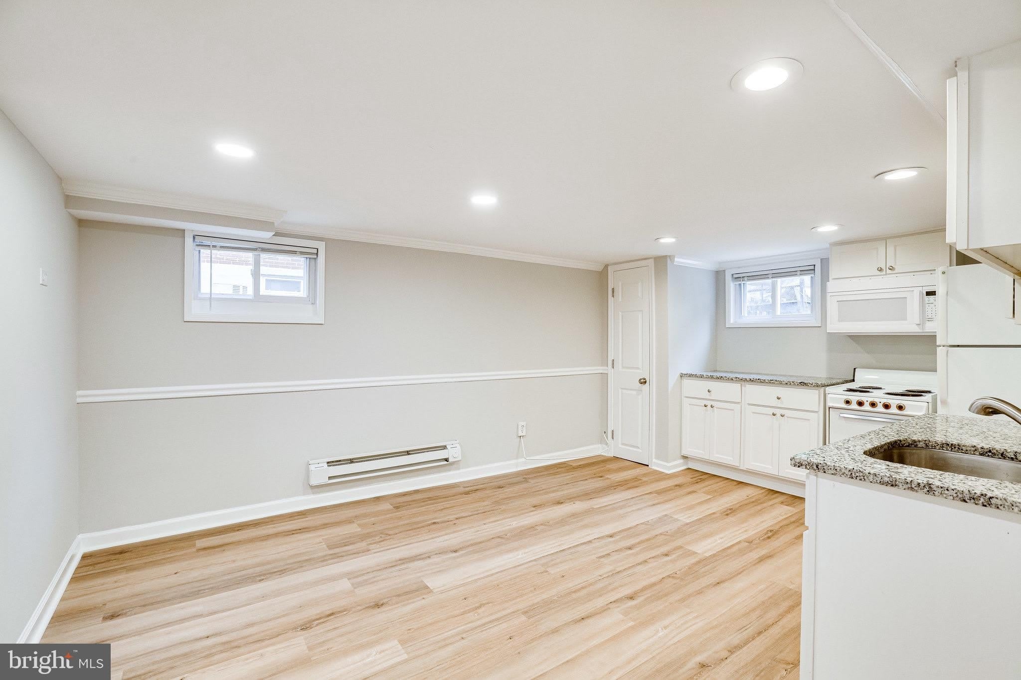 1519 STAFFORD Street N – photo 3