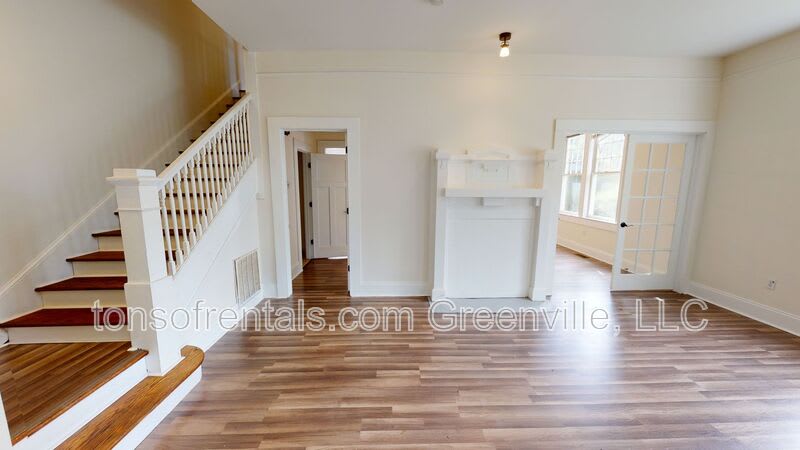 326 S. Spring Street – photo 3