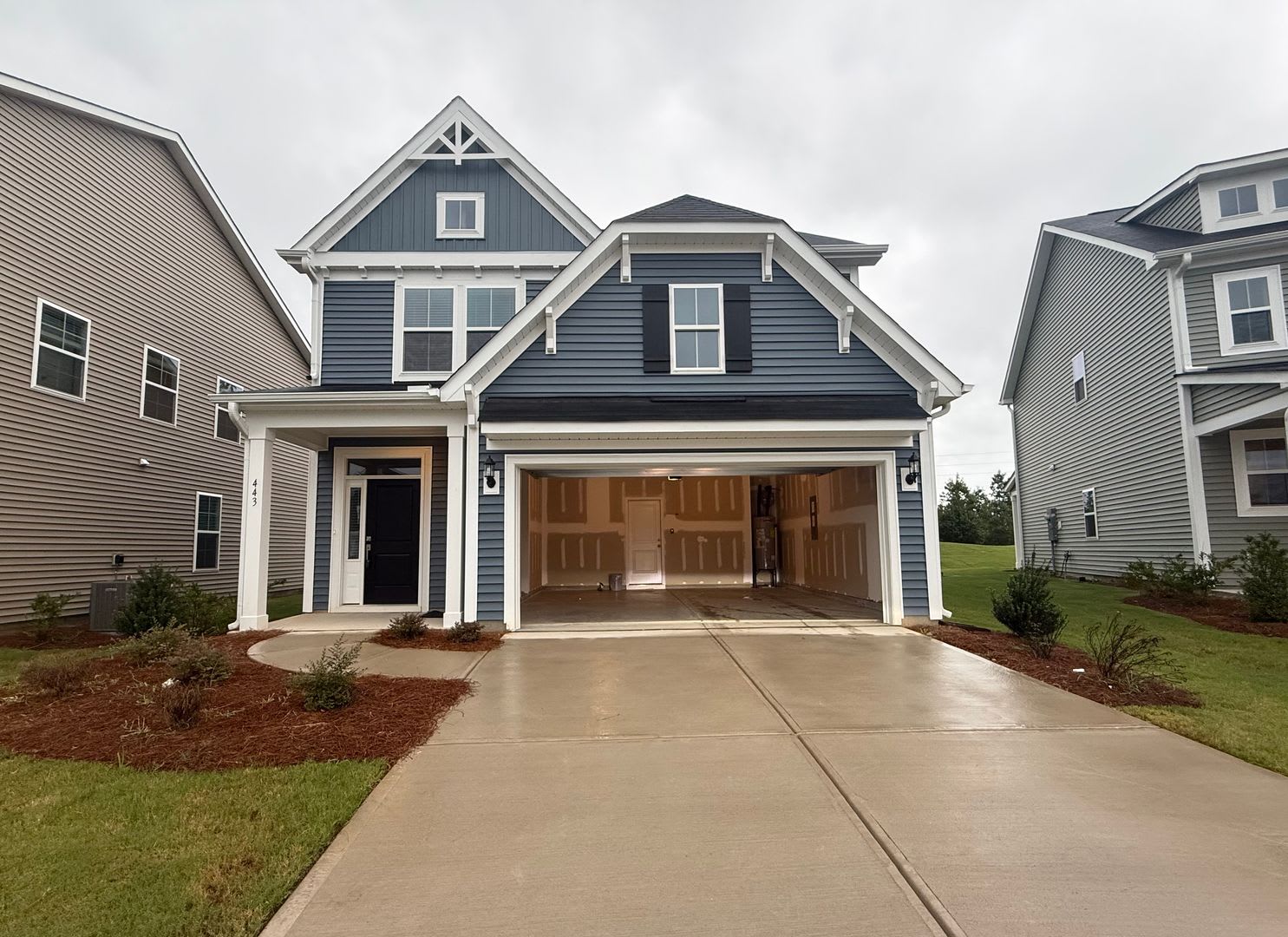 Stunning New Construction 3Bd 2 5Ba Garner Home In A Cul De Sac With Easy Access To Interstates White Oak Crossing And Downtown Raleigh – photo 1