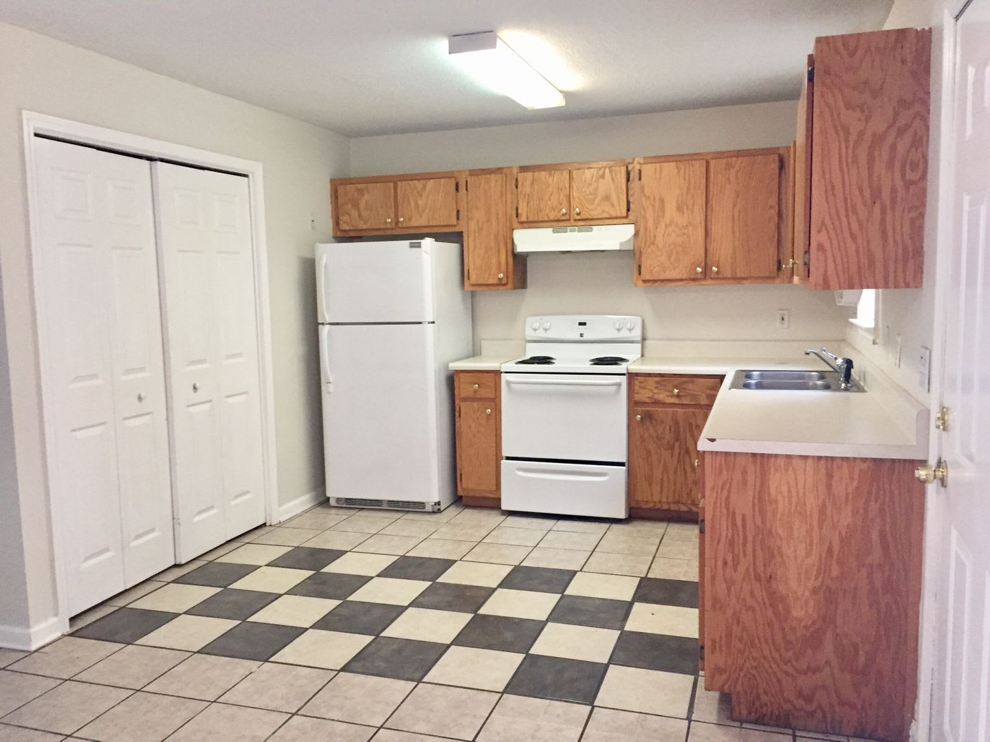 24 Dodd Blvd. Apt. C – photo 2