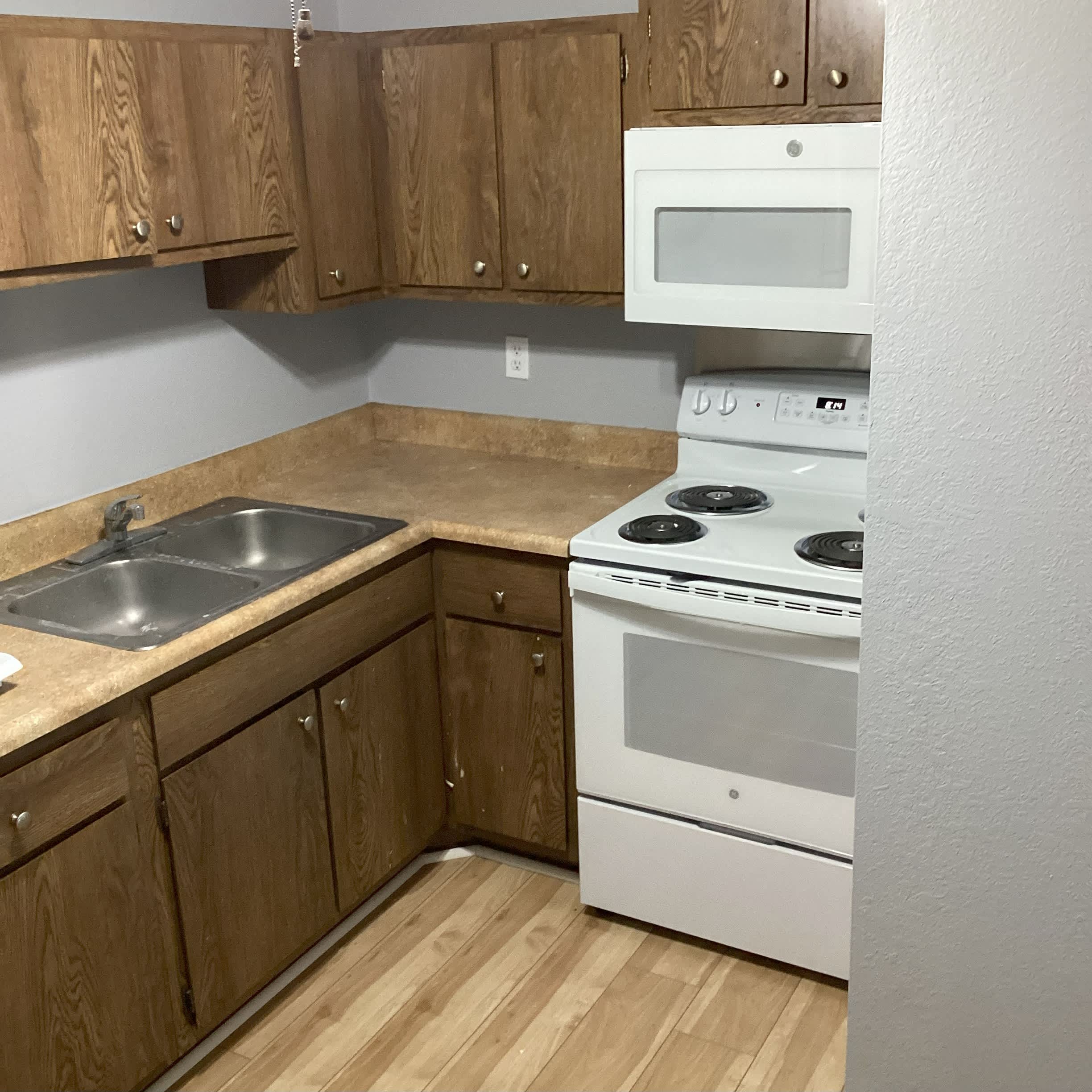 225 Elizabeth #1E – photo 2