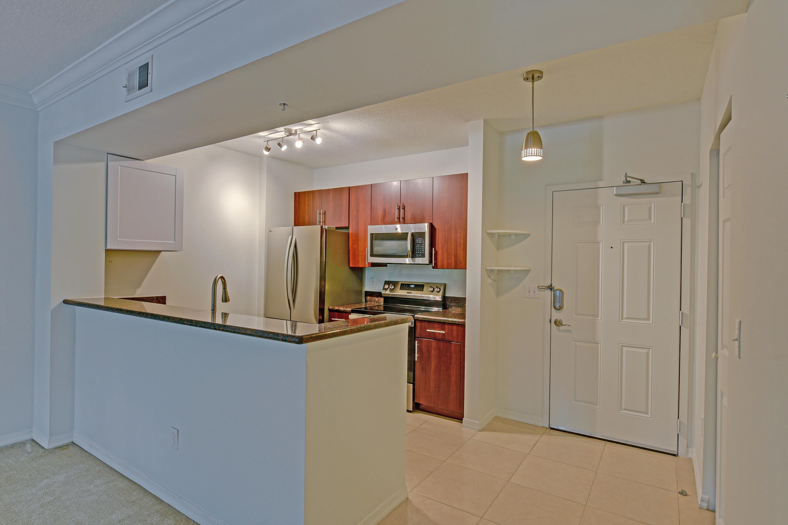 4907 Midtown Lane – photo 2