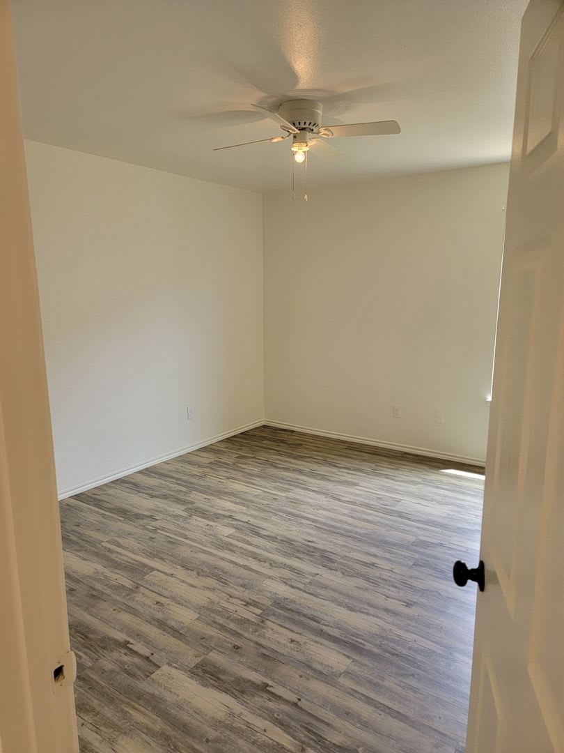 Section 8 Approved! Ready now! Move in Special! – photo 3