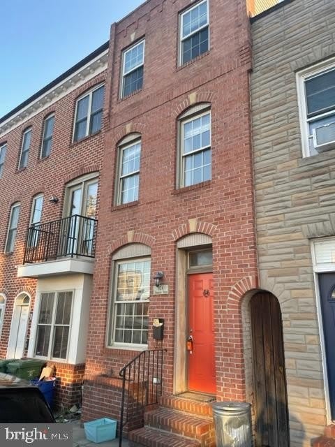 924 S ROBINSON Street – photo 1