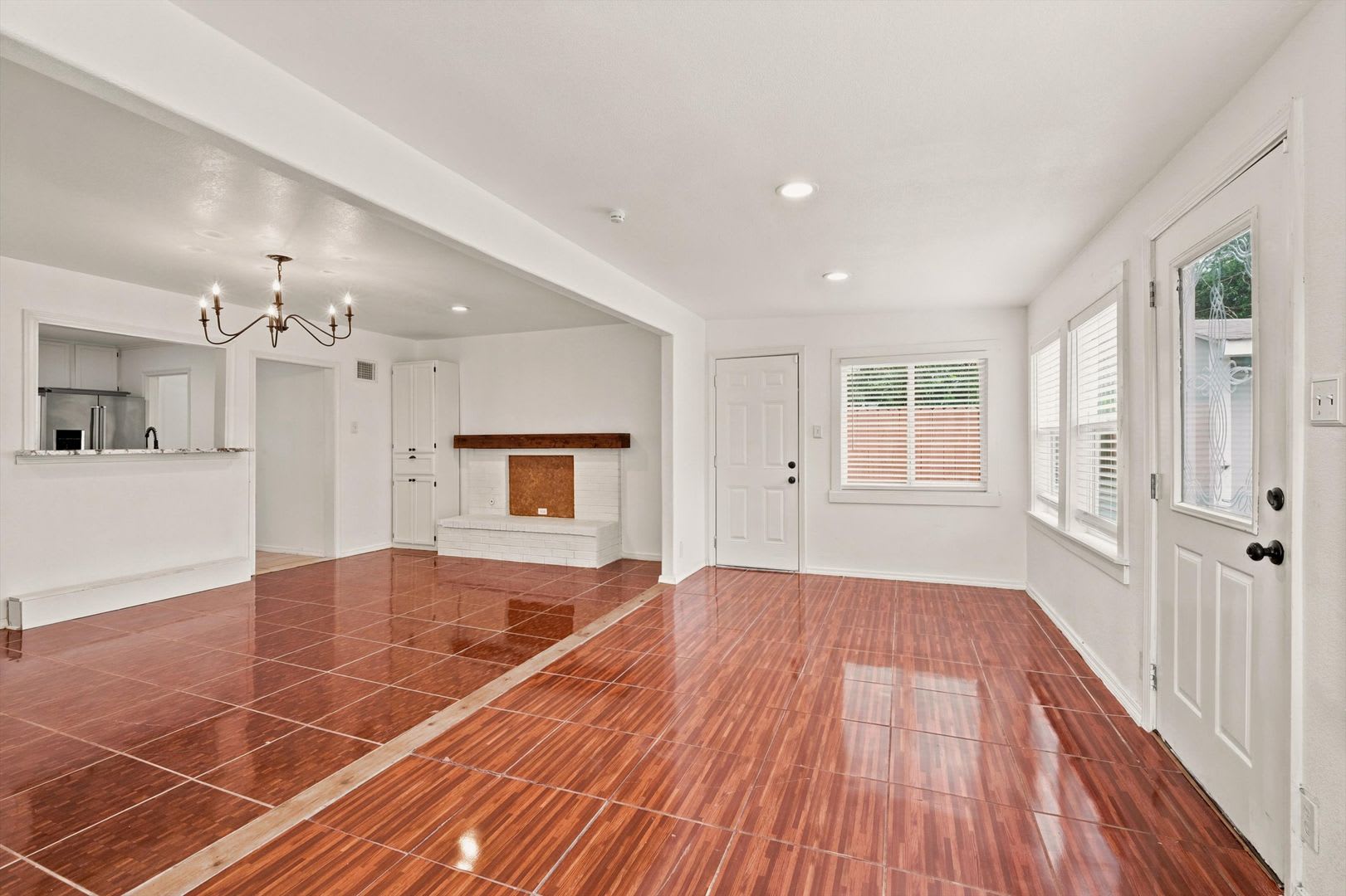 Welcome Home to East Terrell Hills! – photo 5