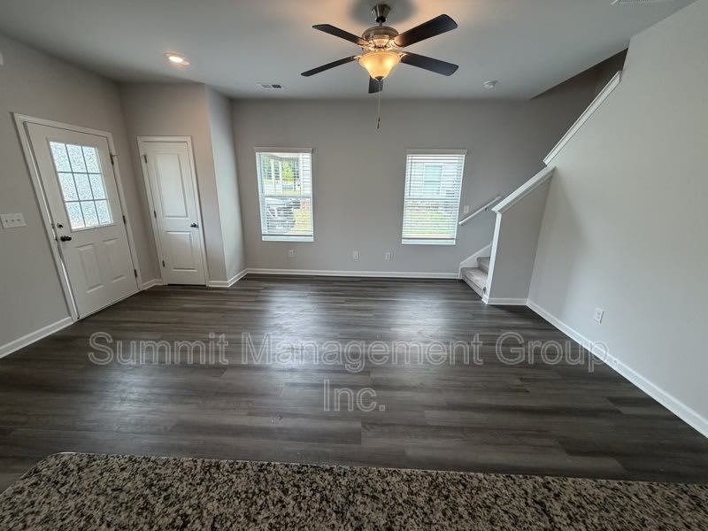 160 Heard Lane – photo 4
