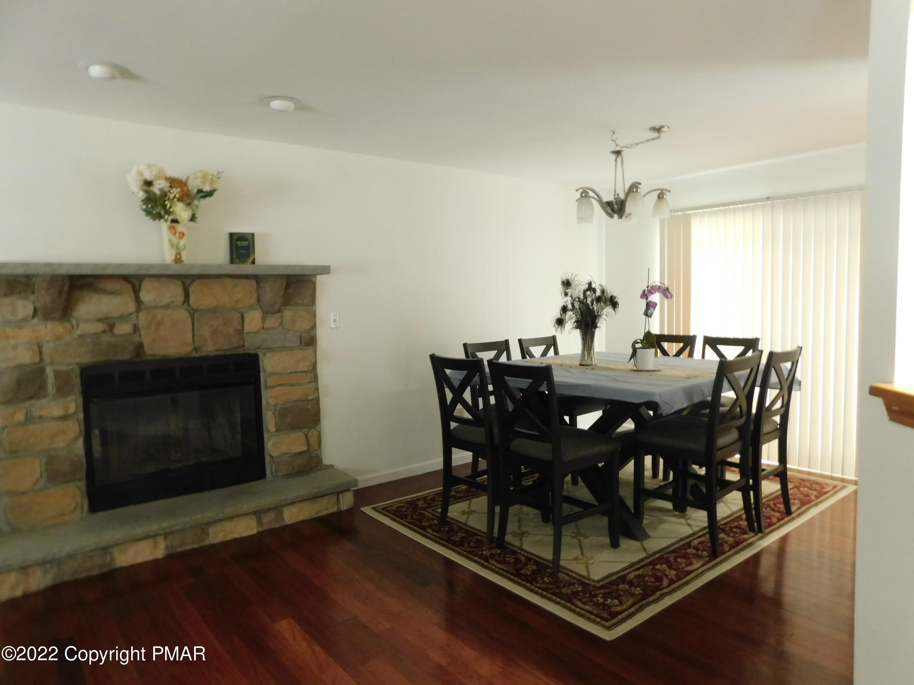 5373 Spruce Lane – photo 2