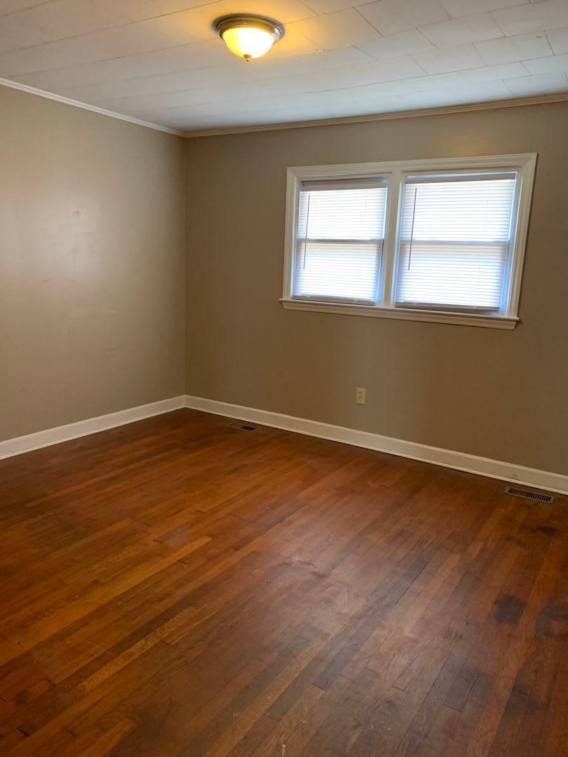235 East – photo 5