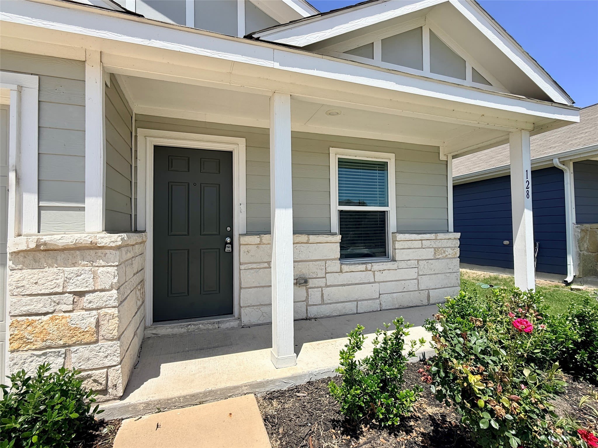 128 Honeysuckle Street – photo 2