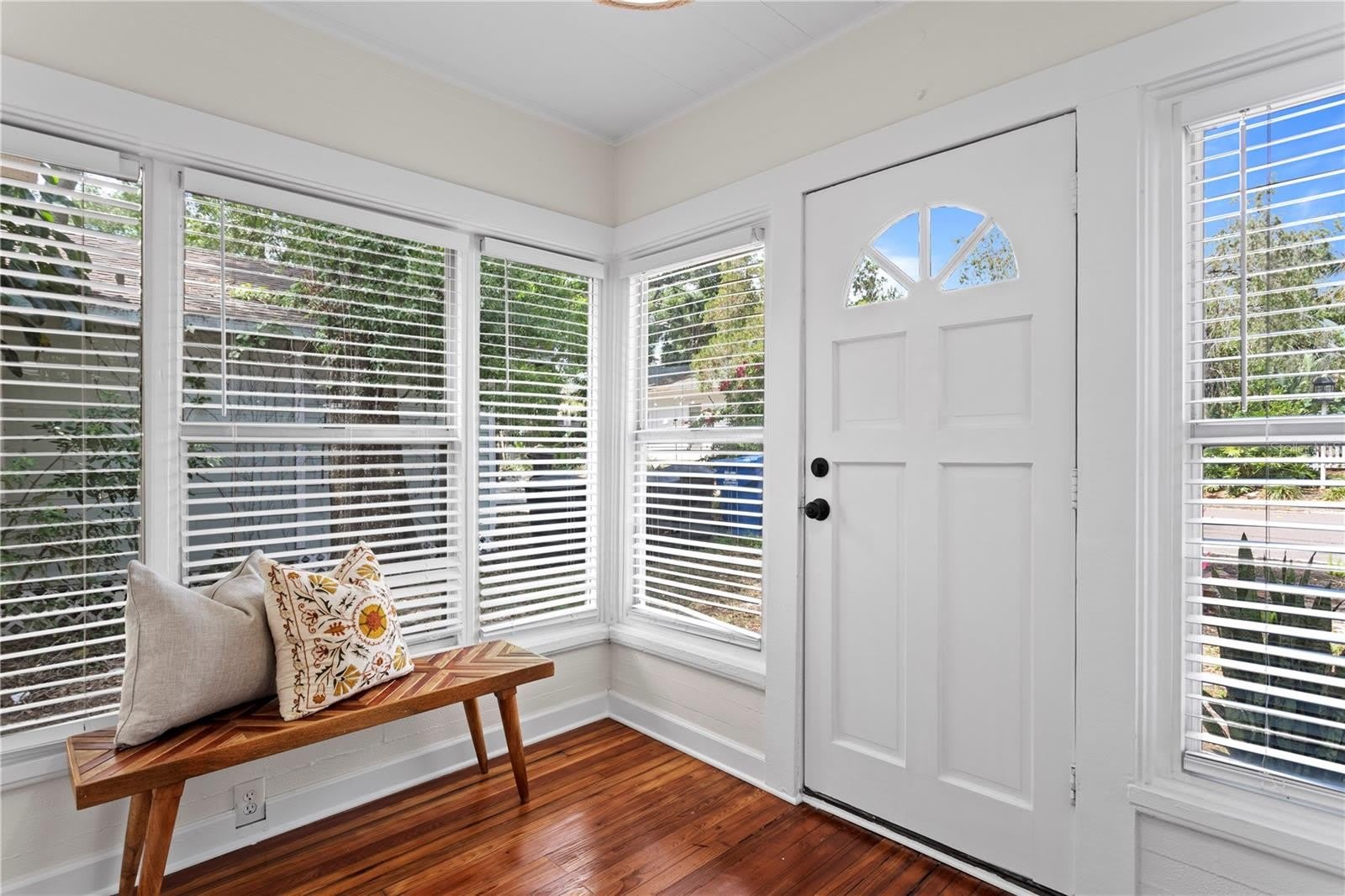 1175 HIGHLAND Court N – photo 5