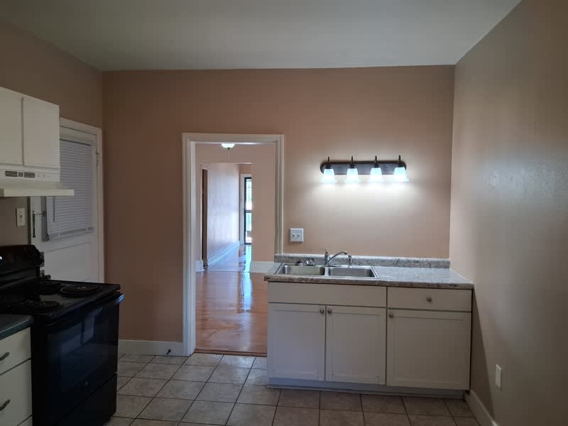 1505 Union Avenue – photo 4
