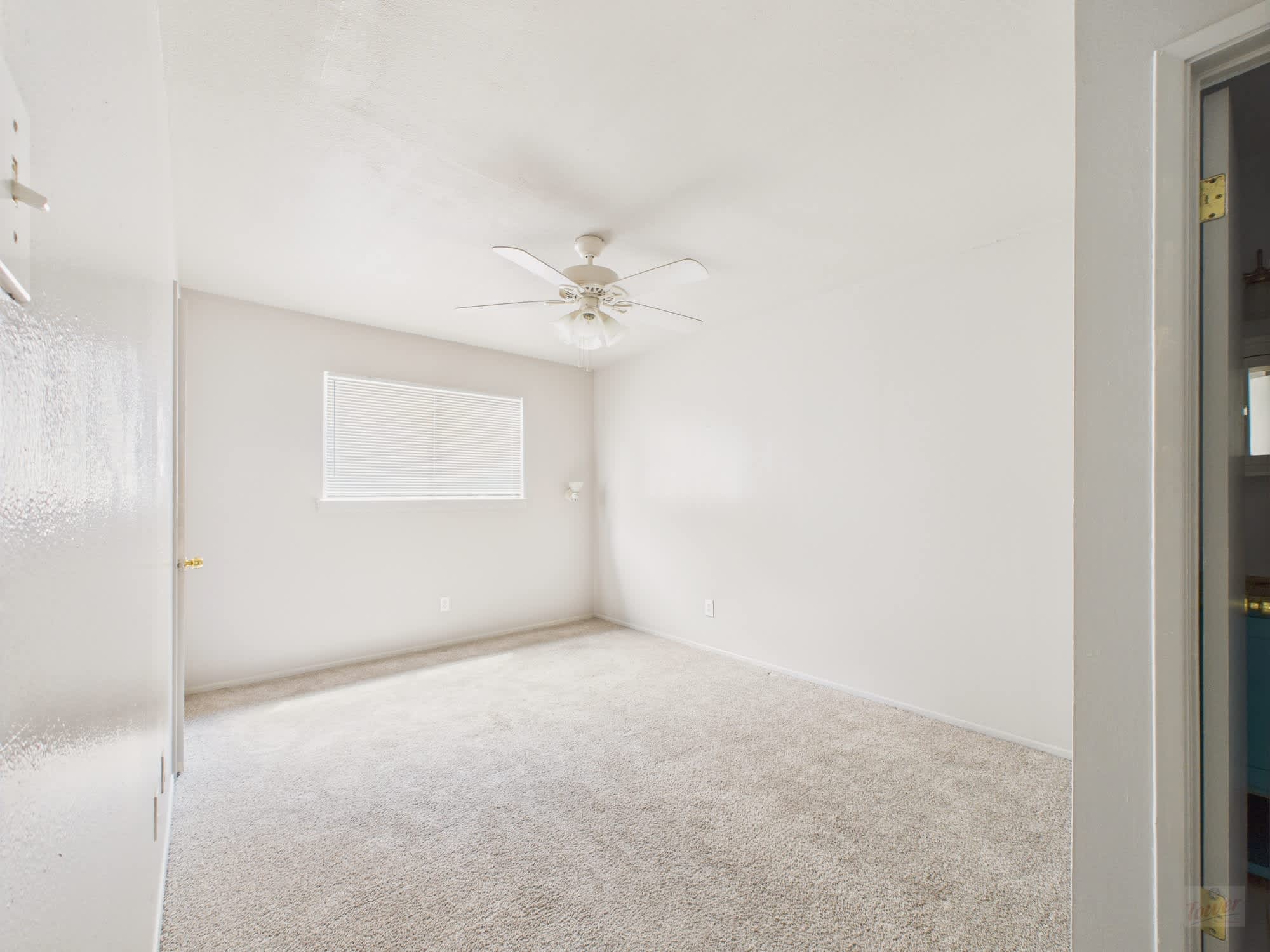 803 W 28th St Apt 202 – photo 5