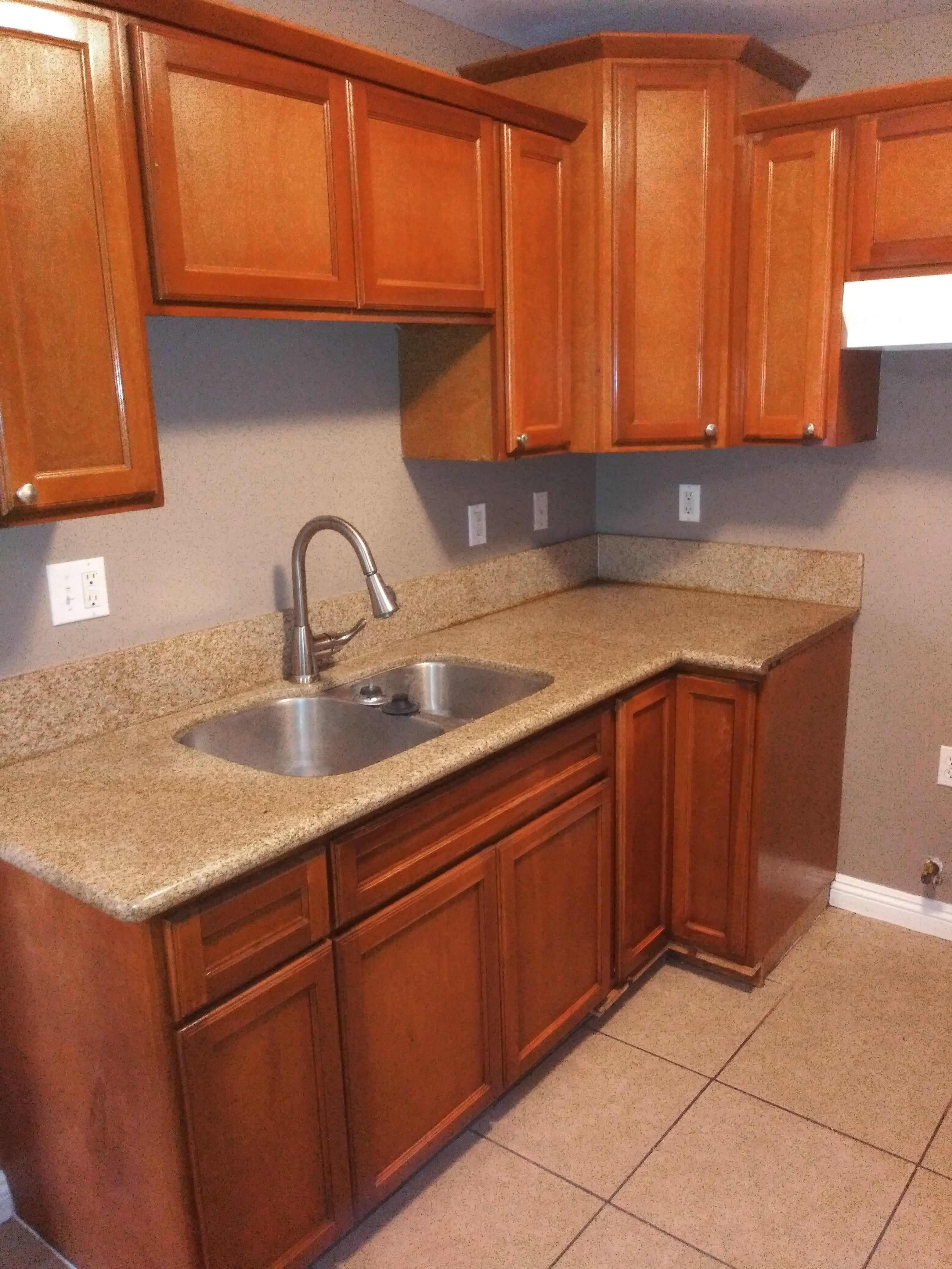5935 1 2 Makee Avenue – photo 5