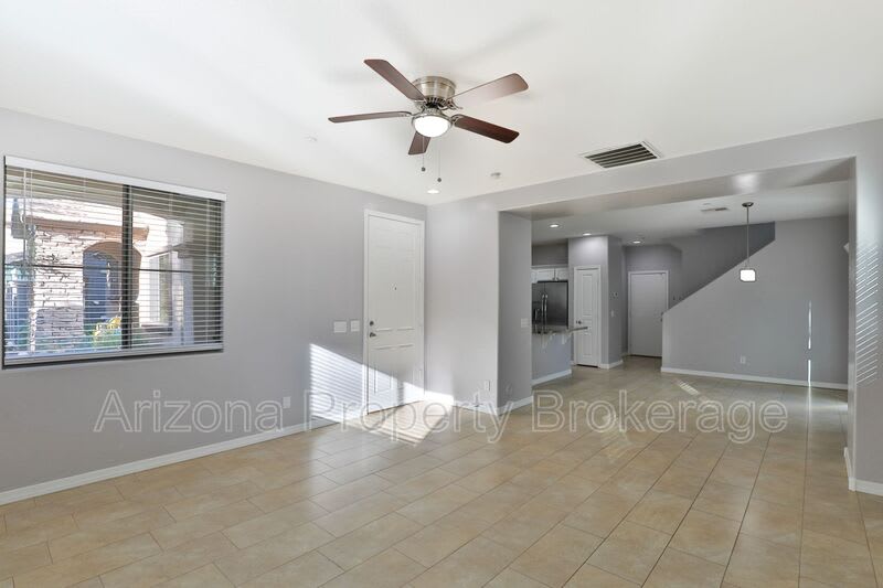 3879 E. Santa Fe Ln. – photo 4