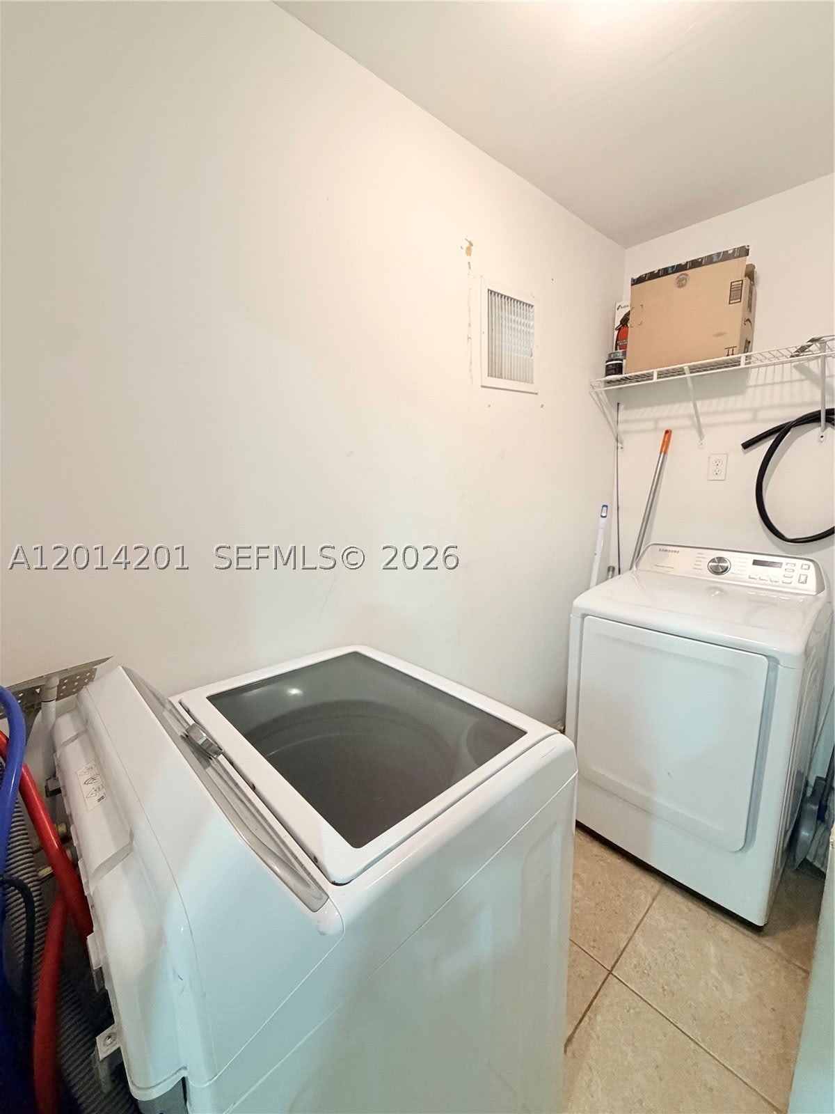 1410 NW 199TH St – photo 5
