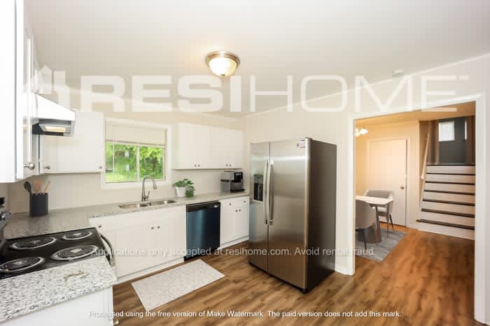 724 Dixon Road – photo 2