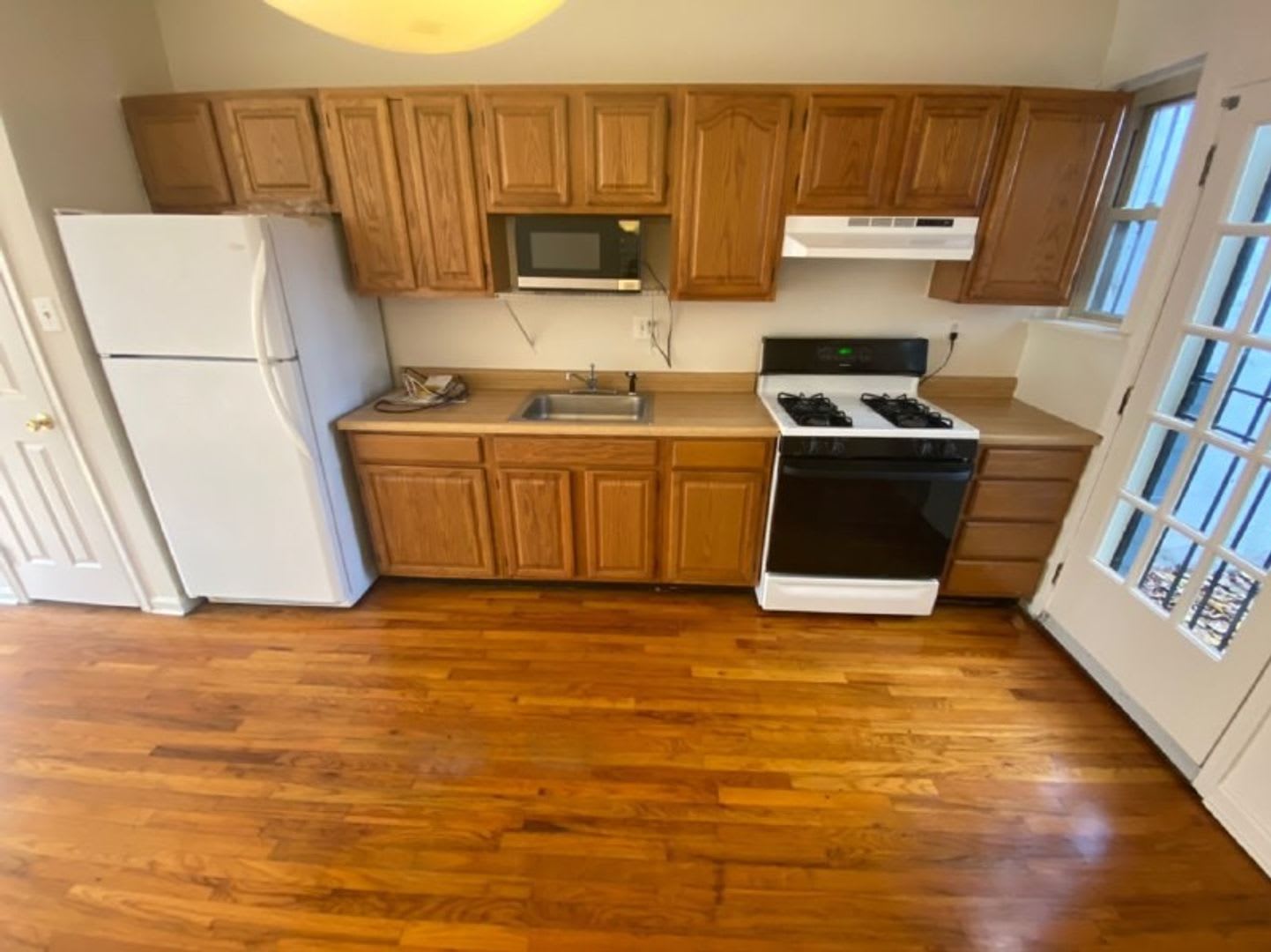 A Charming Two Bedroom One And One Half Bath Row House Located Just Off New Jersey Ave In The Shaw Neighborhood – photo 4