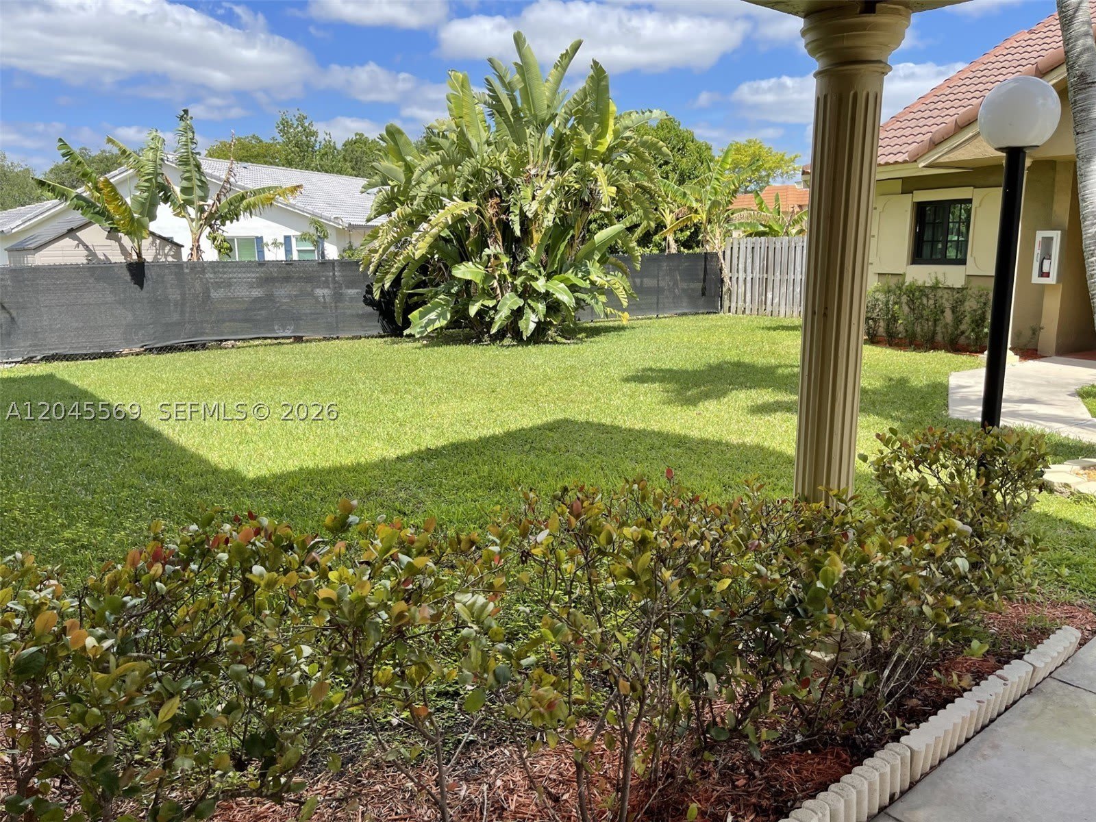 2642 Riverside Dr – photo 3