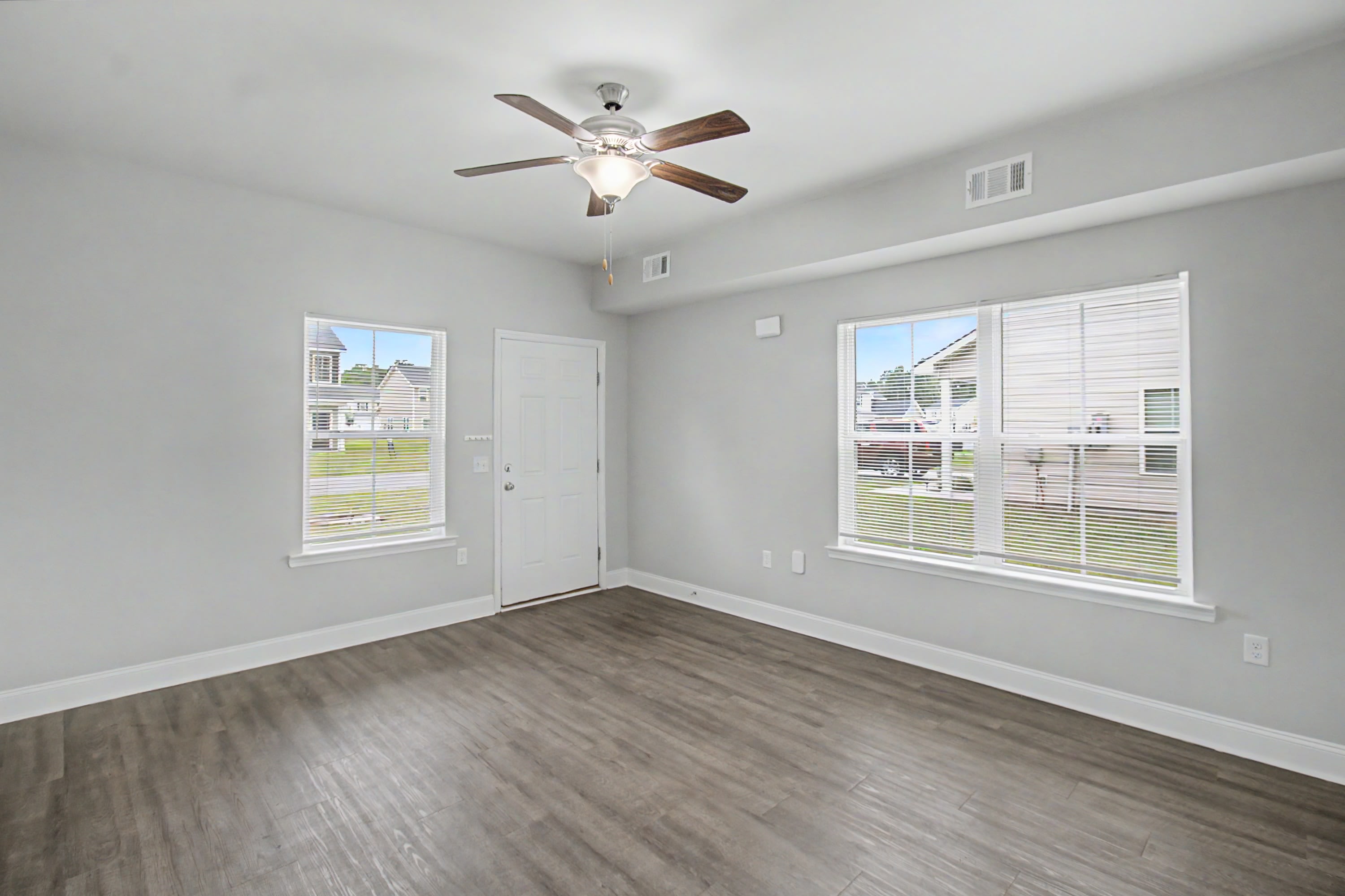 702 Mill Creek Circle – photo 4