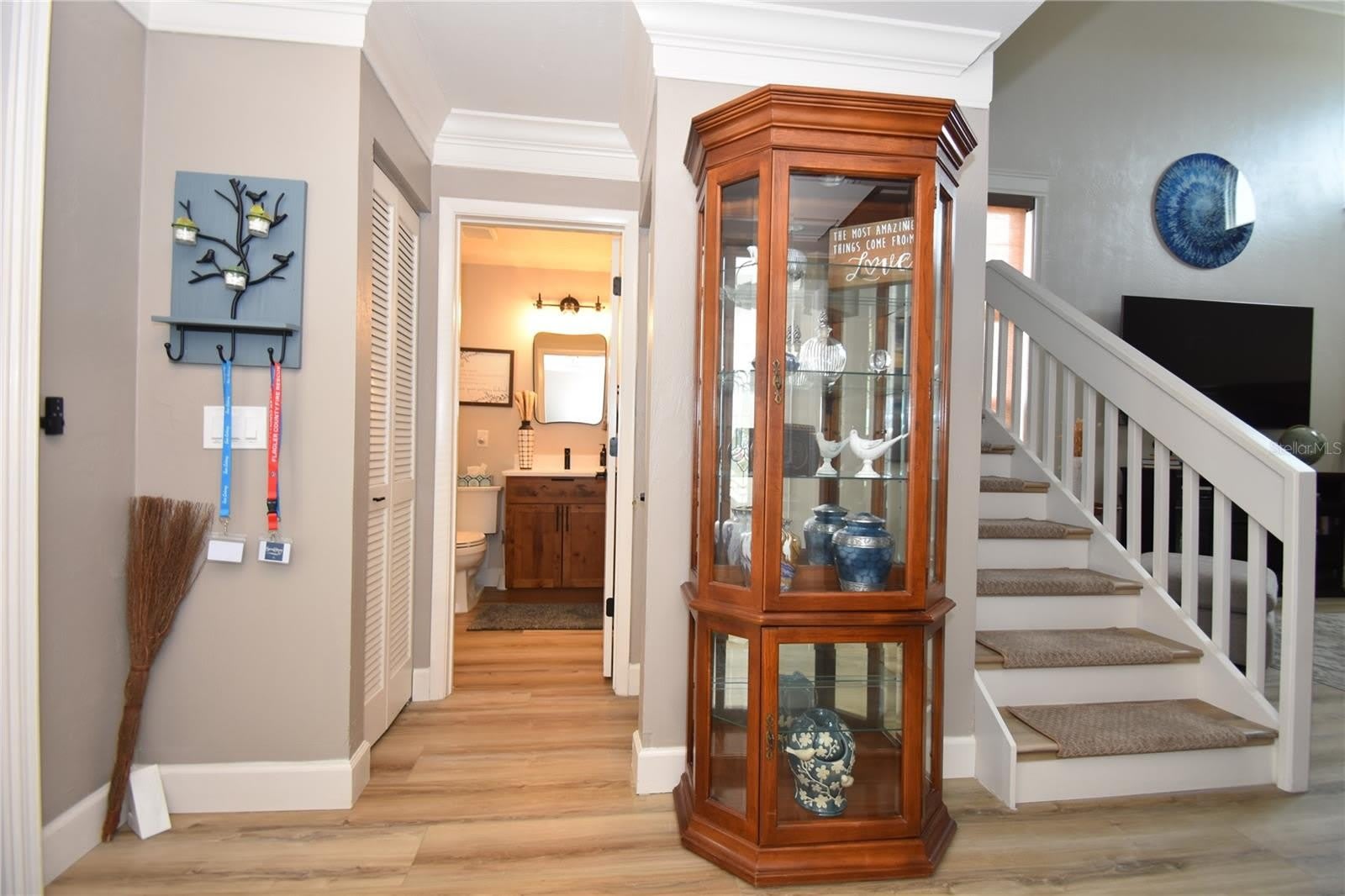 1 BEDFORD Drive – photo 5