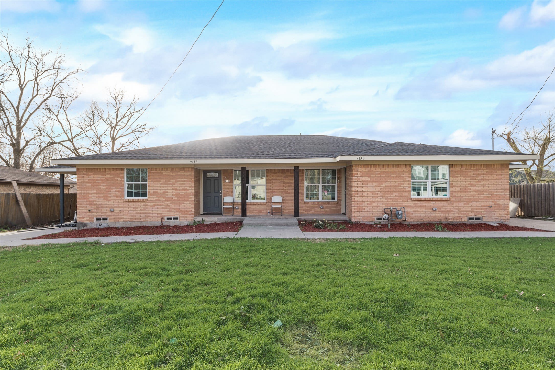 913 Live Oak Street – photo 2